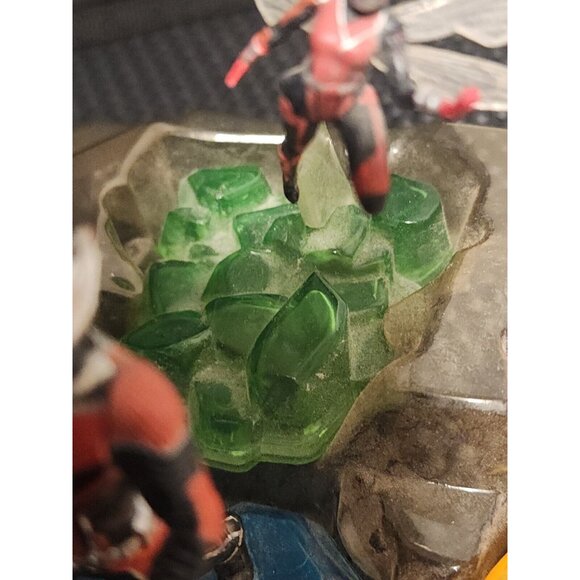 Disney Marvel Ant-Man and Wasp Exclusive 5-Piece (1 Missing) PVC Figure Play Set - Picture 5 of 12